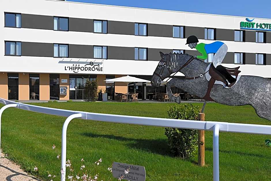Brit Hotel Ploermel - Hotel de l'Hippodrome