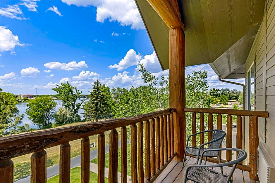 Best Western Plus Riverfront Hotel and Suites