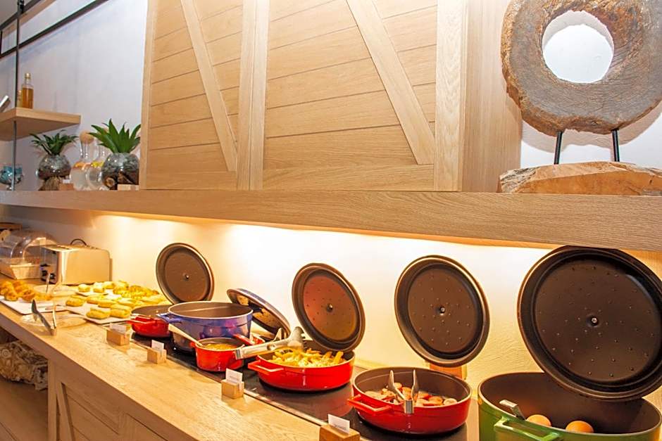 Yianna Caravel "by Checkin"