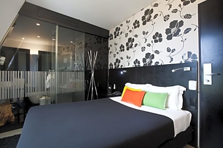 1 Bedroom Apartment with Kitchenette