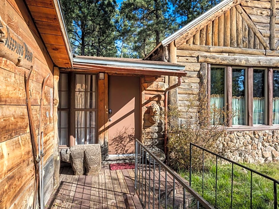 Big Bear, 3 Bedrooms, Stone Fireplace, Midtown, Sleeps 8