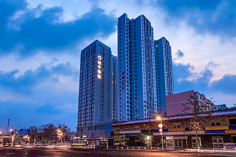 Orange Hotel Urumqi Railway Bureau Er'gong Stadium