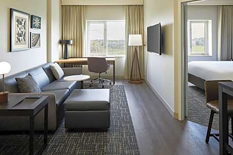 One-Bedroom King Suite with Sofa Bed & Kitchenette