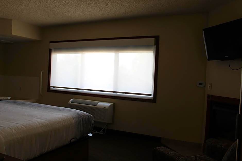 AmericInn by Wyndham Windsor Ft. Collins
