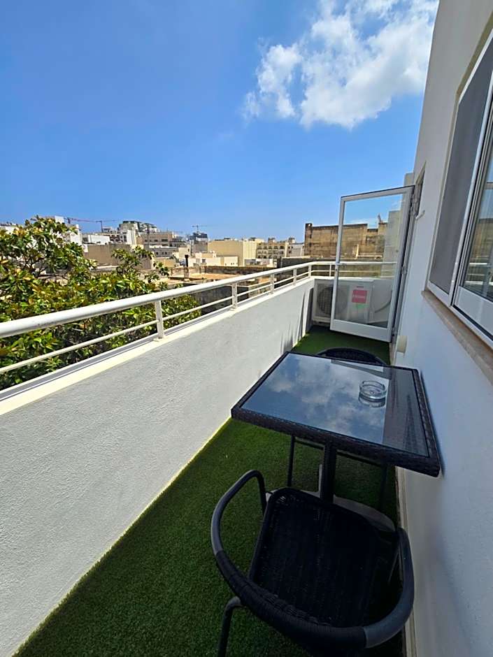 D Townhouse Boutique Suites