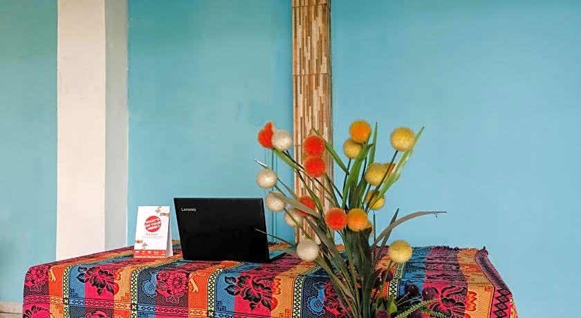 OYO 1784 Hj. Aniek Residence