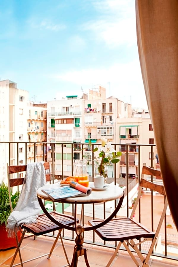 AinB Eixample-Entença Apartments