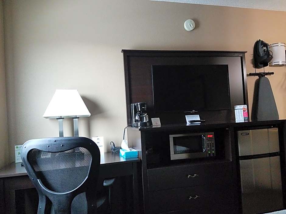 Americas Best Value Inn And Suites Bismarck