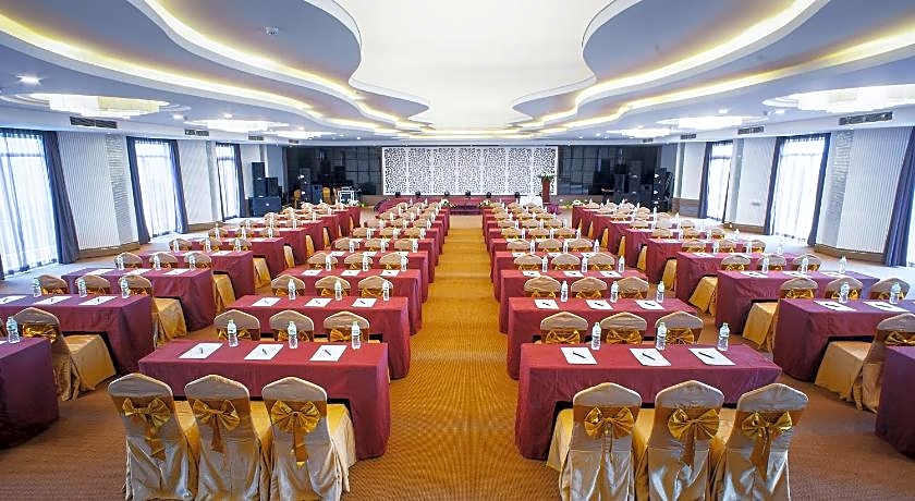 Muong Thanh Holiday Mui Ne Hotel