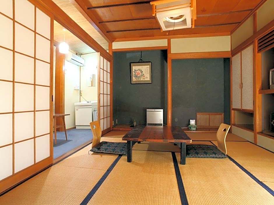 Hatsunoyu                                                                                 