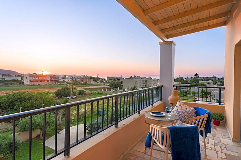 Golden Bay Apartments-Garden Haven