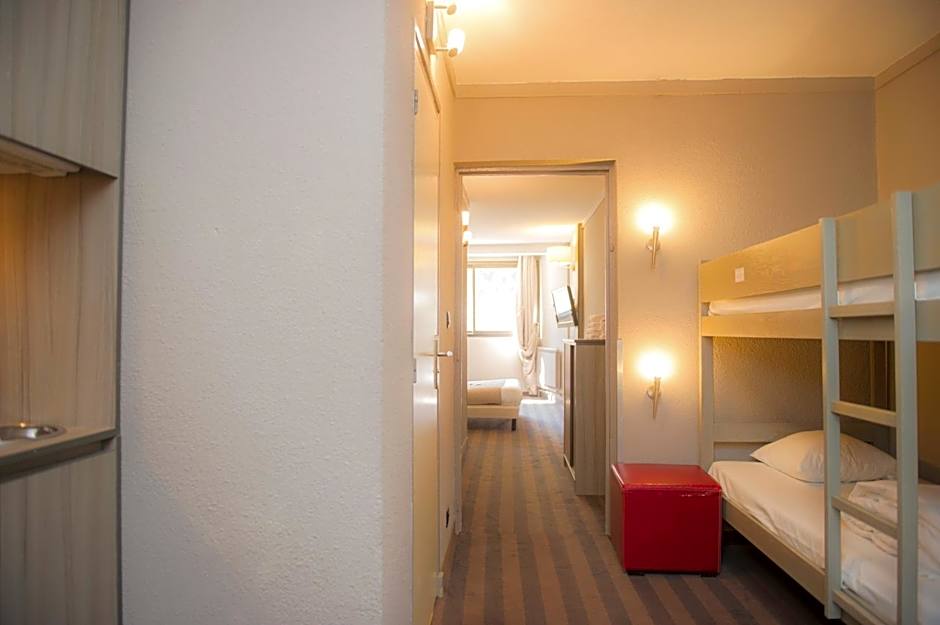 SOWELL Family Les Bergers