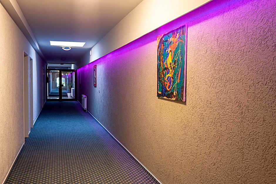 Confour Hotel