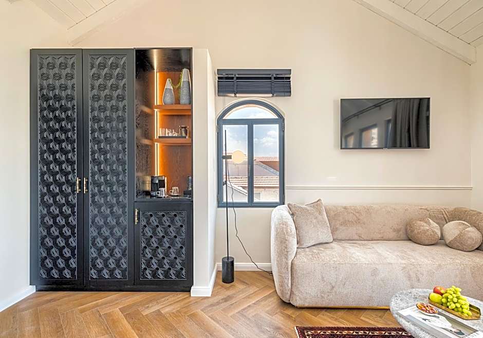 Villa Albi - Machne Yehuda Hotel