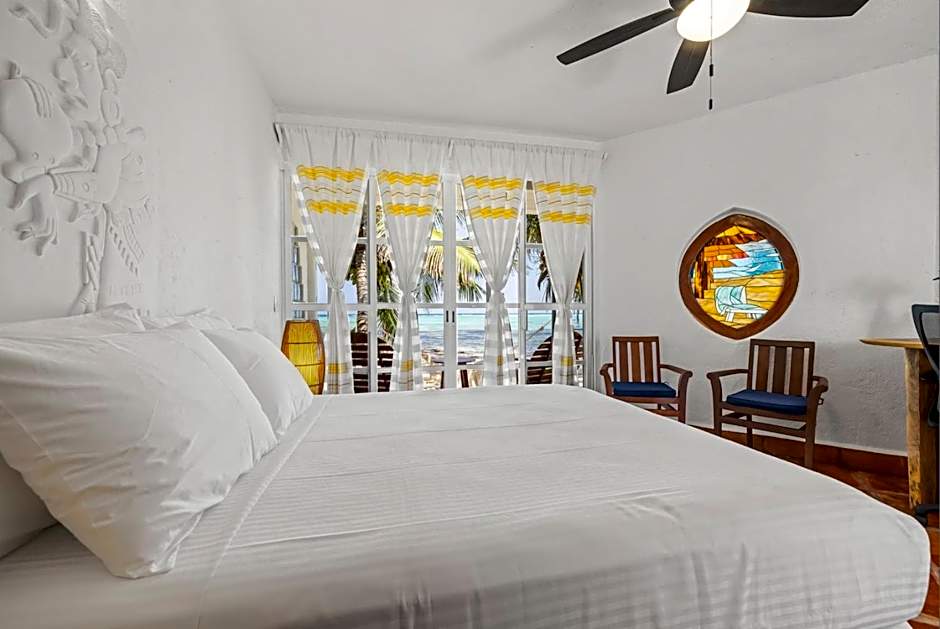 Casa Cenote Hotel