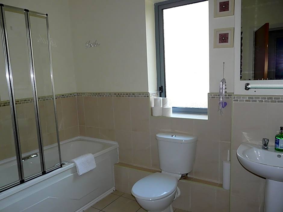 The Courtyard Apartments