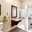 Comfort Inn & Suites Near University of Wyoming