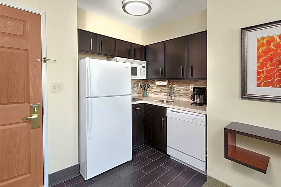 Staybridge Suites Glenview By IHG