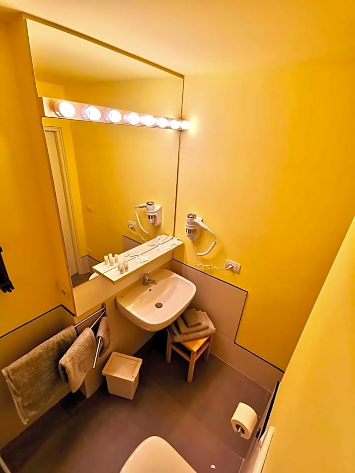 Red Carpet rooms
