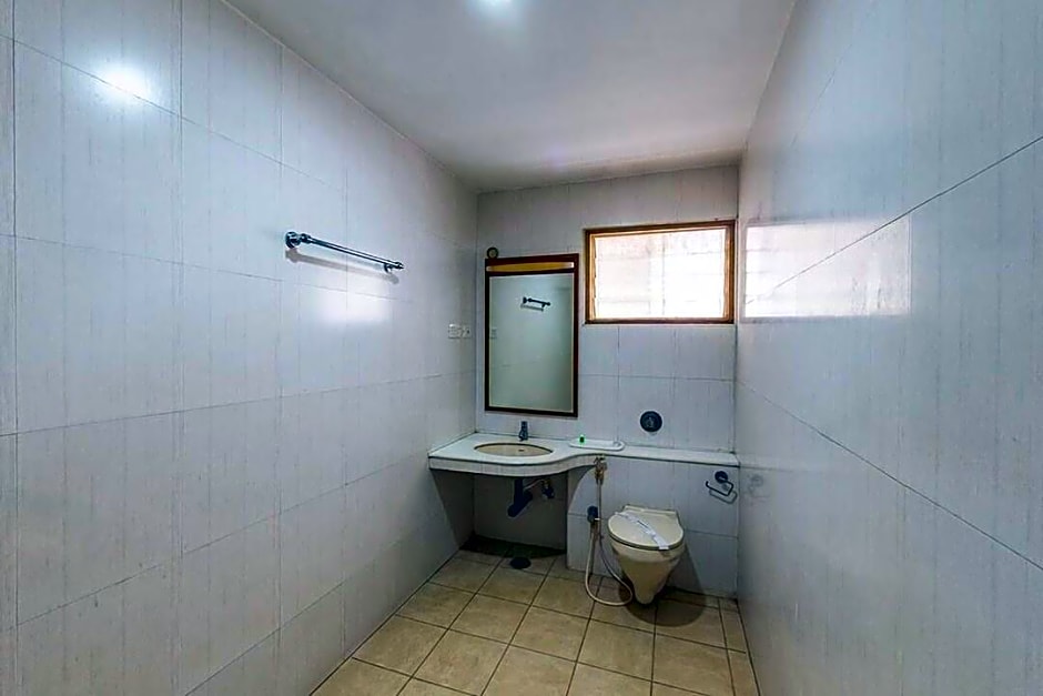 Hotel Arasan Sapthagiri