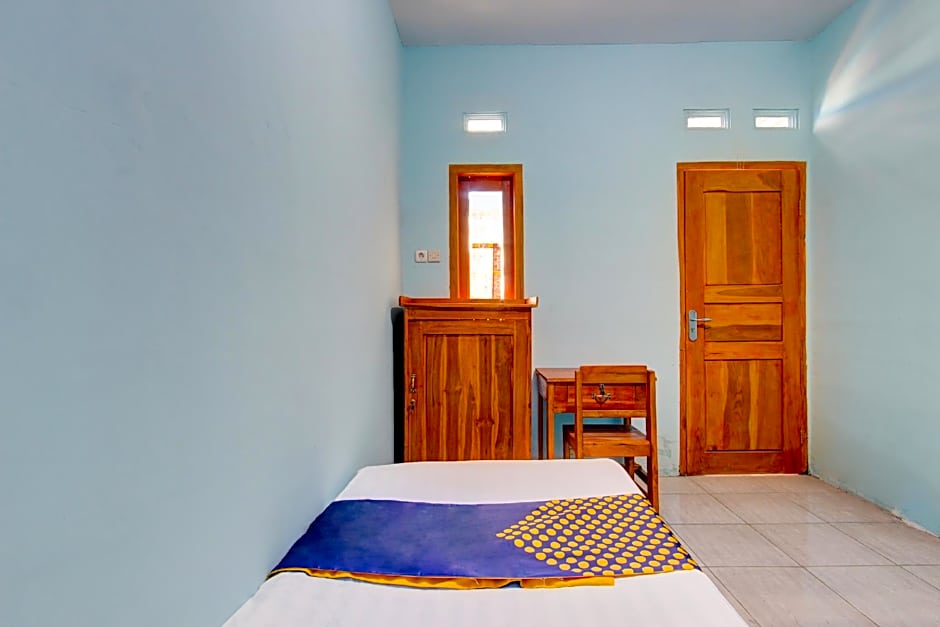 SPOT ON 92814 Gioba Kost Syariah