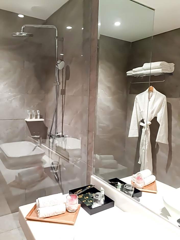 The Excelsior Hotel Las Piñas