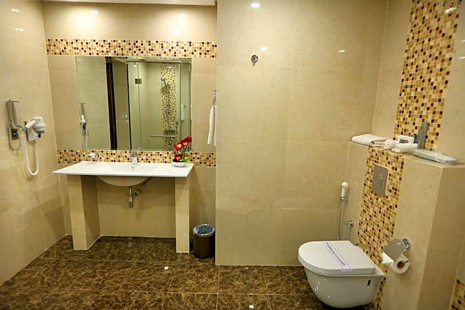 Atiram Premier Hotel