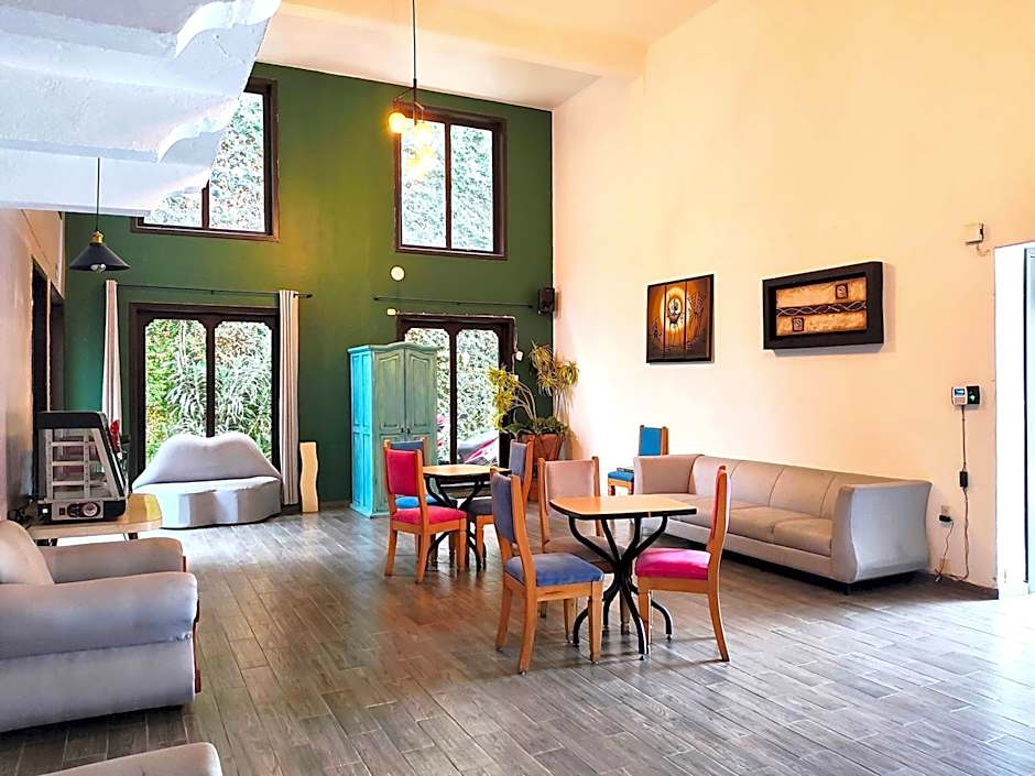 HOTEL JARDINES DEL CARMEN