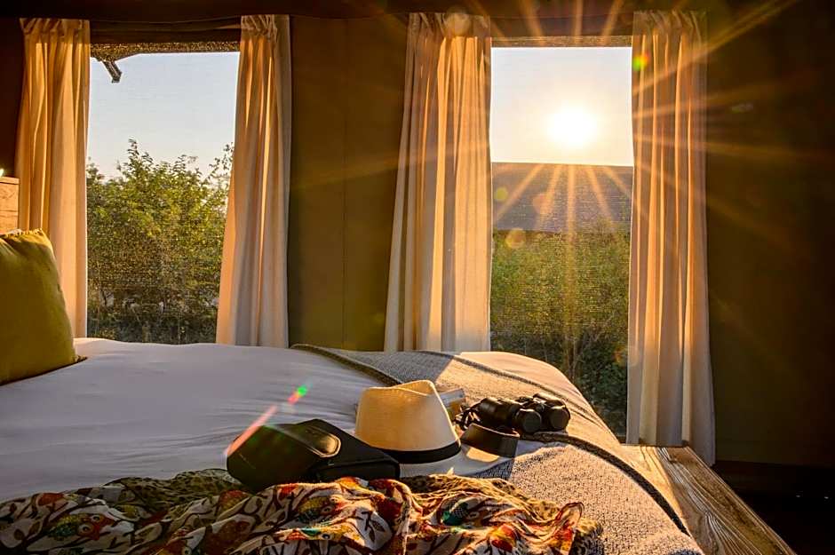 Ndhula Luxury Tented Lodge