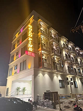 Gold Pine Hotel Lahore