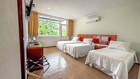 Comfort Triple Room with Shower
