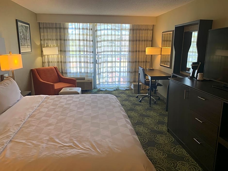 Holiday Inn University Area Charlottesville, an IHG Hotel