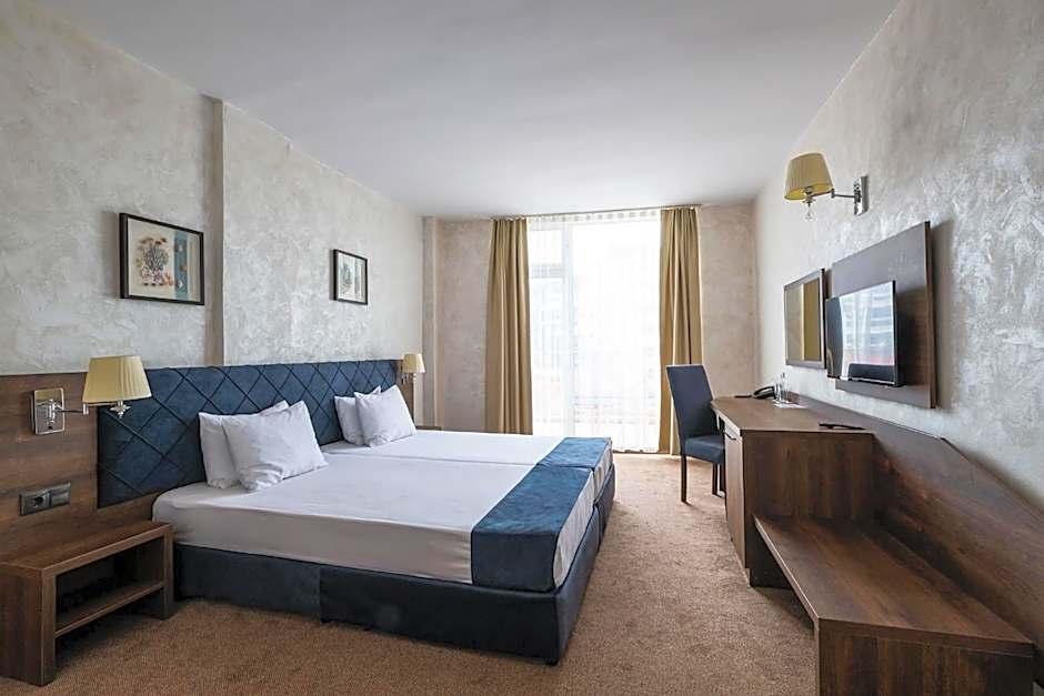 Flamingo Beach Hotel