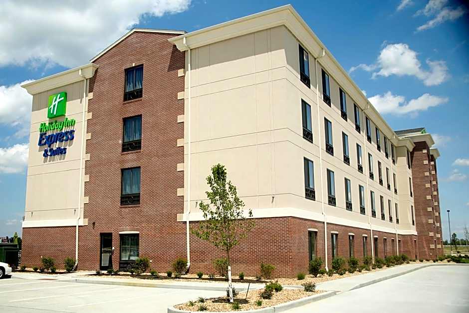Holiday Inn Express & Suites Marion Northeast By IHG