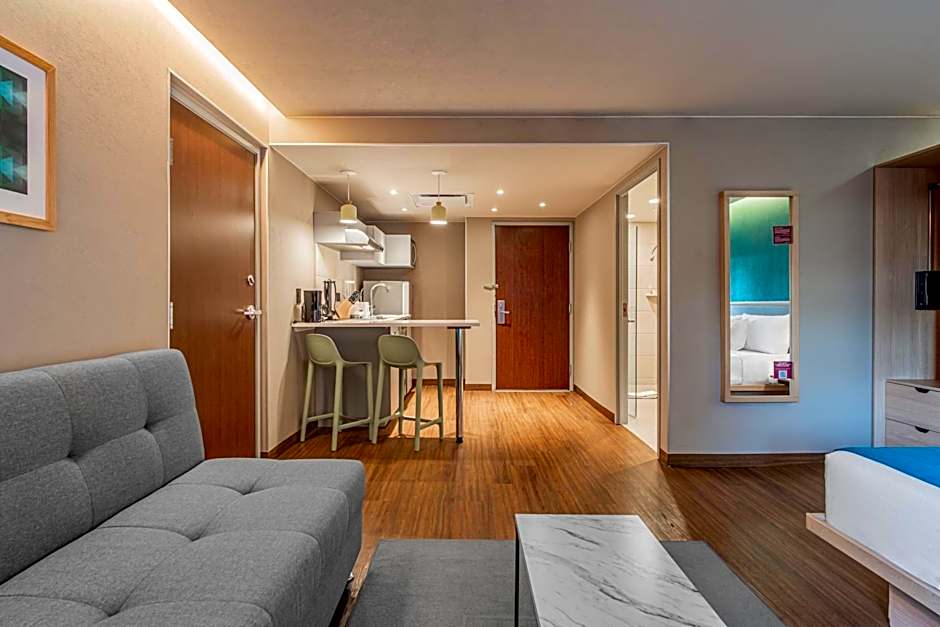 City Express Suites by Marriott Queretaro