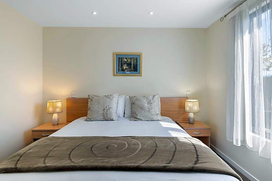 Nautilus Lodge Motel