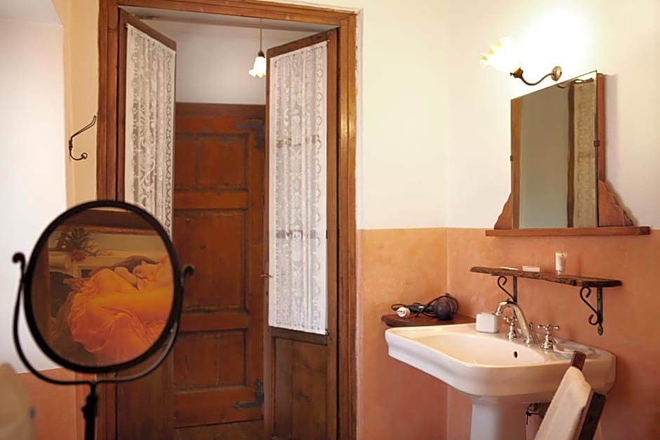 Antico Borgo Sanda Lago Maggiore