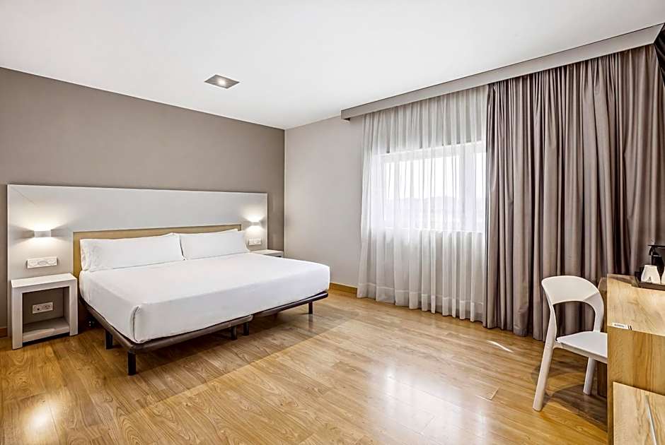 B&B HOTEL Logroño Las Cañas