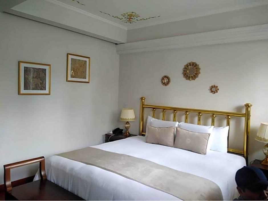 Katari Hotel at Plaza de Armas
