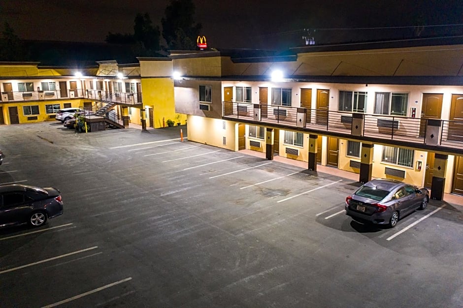 Starlight Inn South El Monte