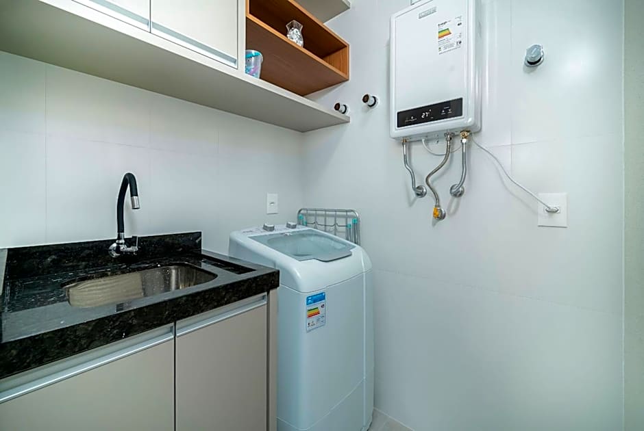 A13 - APARTAMENTO BEIRA MAR NA PRAIA DE BOMBAS 02 SUÍTES