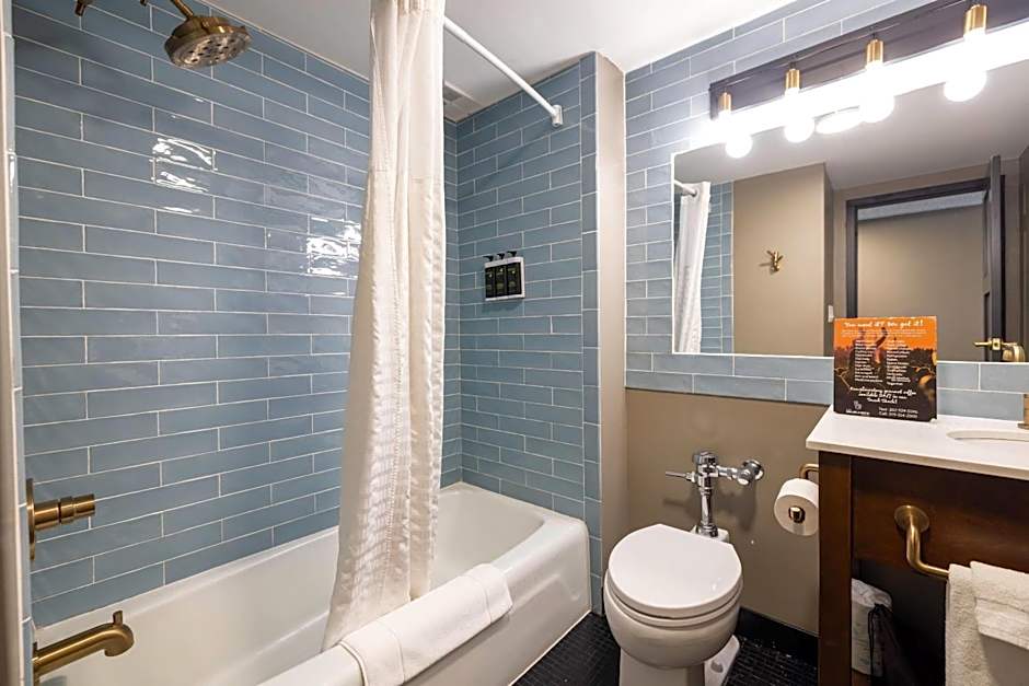 The Highlander Hotel Iowa City, an Ascend Collection Hotel