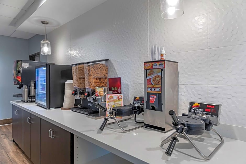 Best Western Plus Desert View Inn & Suites