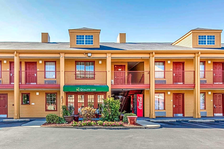 Quality Inn Bessemer I-20 exit 108