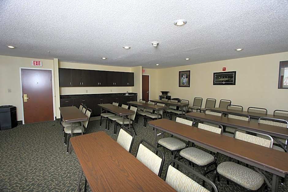 Country Inn & Suites by Radisson, Shelby, NC