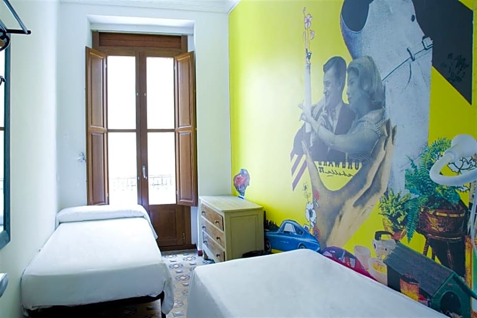 Home Youth Hostel by Feetup Hostels