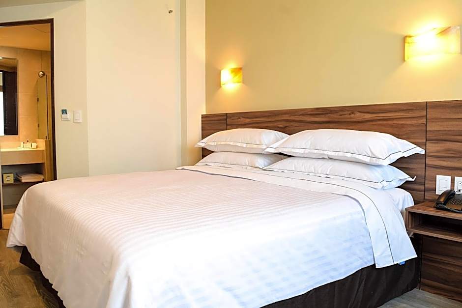 Crown Victoria Hotel