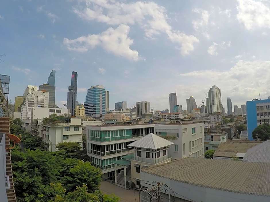 Everyday Bangkok Hostel