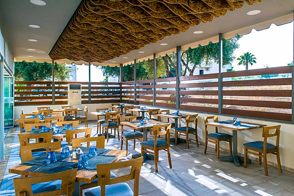 Bella Elena by Estia