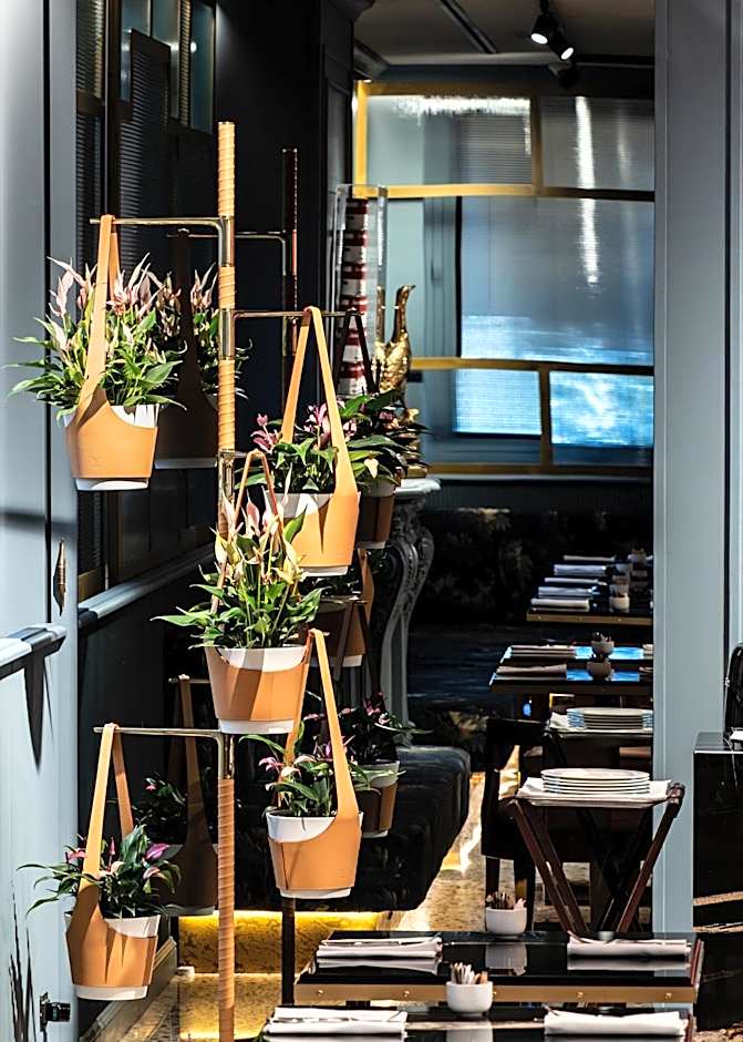 The Glam Boutique Hotel & Apt